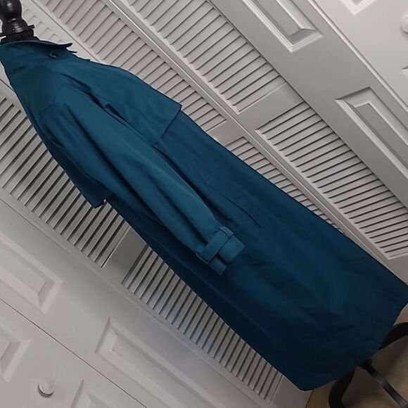 J.G, HOOK SZ 14 64% Cotton 40% Poly trench coat with removeable lining - Picture 3 of 15